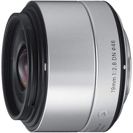 Obiettivo Sigma 19mm F2.8 DN Art Silver attacco micro quattro terzi