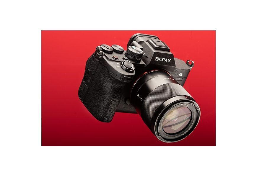 Mirrorless o reflex? L'allievo supera il maestro