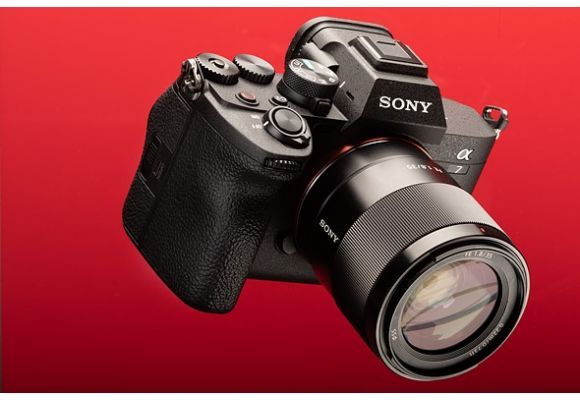 Mirrorless o reflex? L'allievo supera il maestro